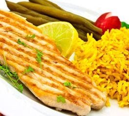 BISTEC DE PAVO CON ARROZ AL CURRY