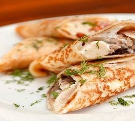 CREPES CON POLLO Y QUESO